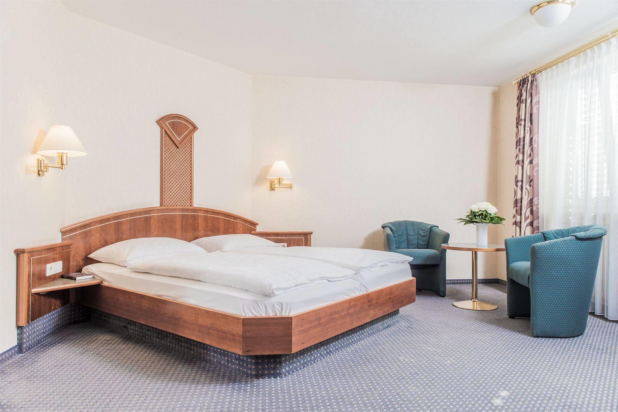 Hotel Wartburg Stuttgart Buitenkant foto