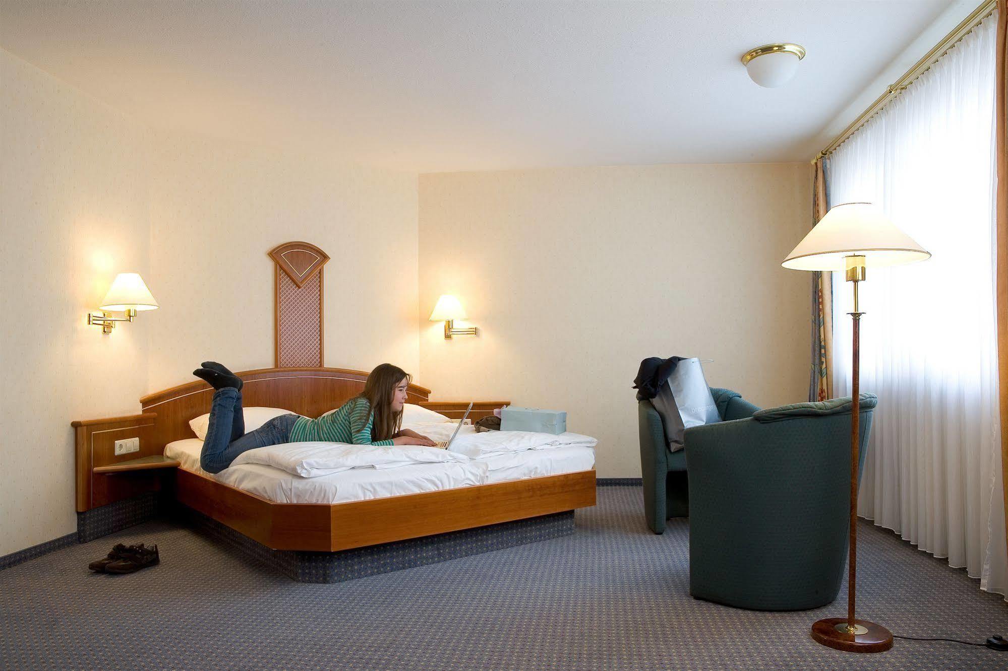Hotel Wartburg Stuttgart Buitenkant foto